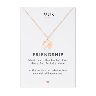 Halskette mit Weltkarten Anhänger in Roségold auf Happiness Spruchkarte von Luuk Lifestyle 