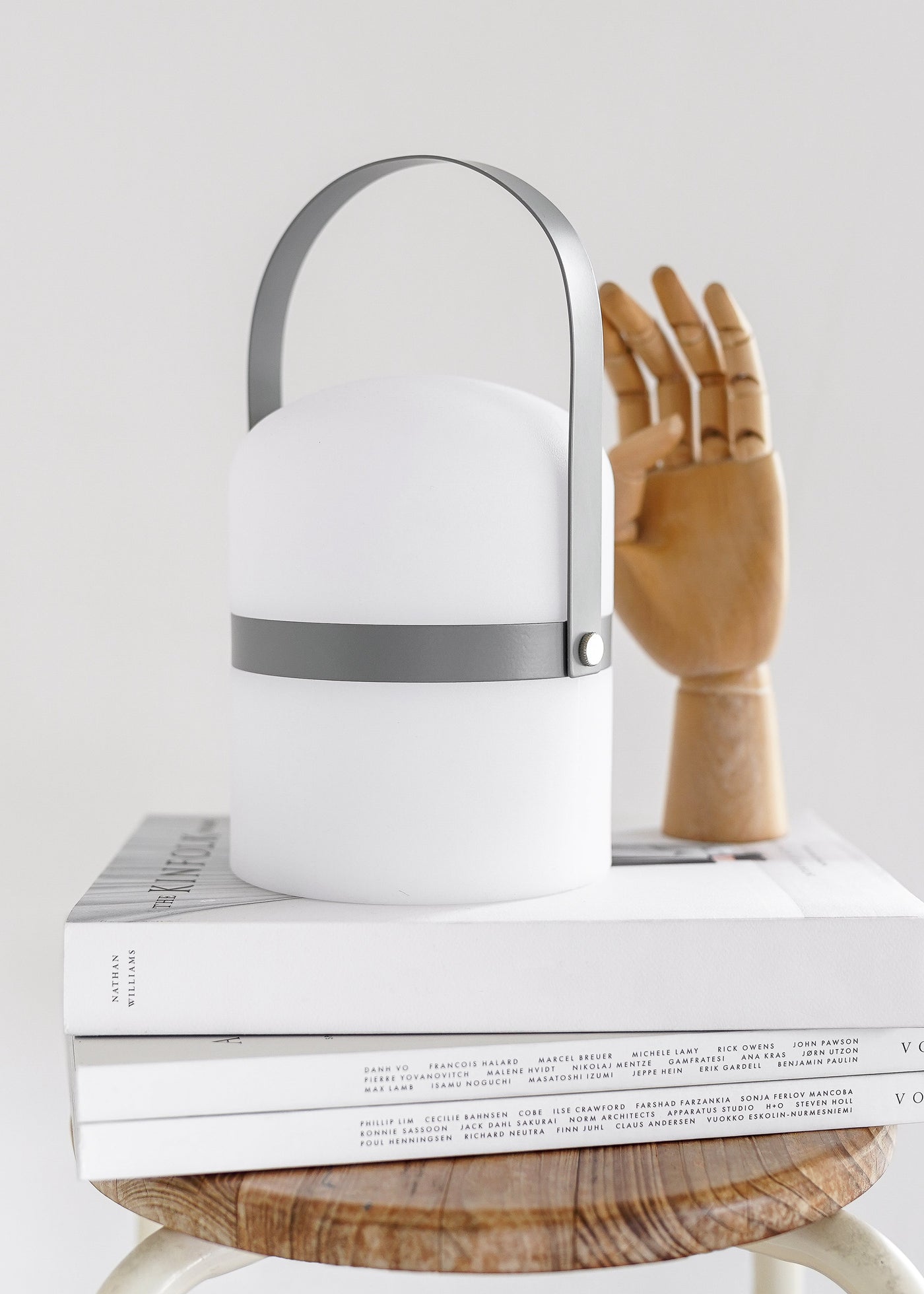 Mobile LED table lamp Sävar, grey matt (18,5 cm)